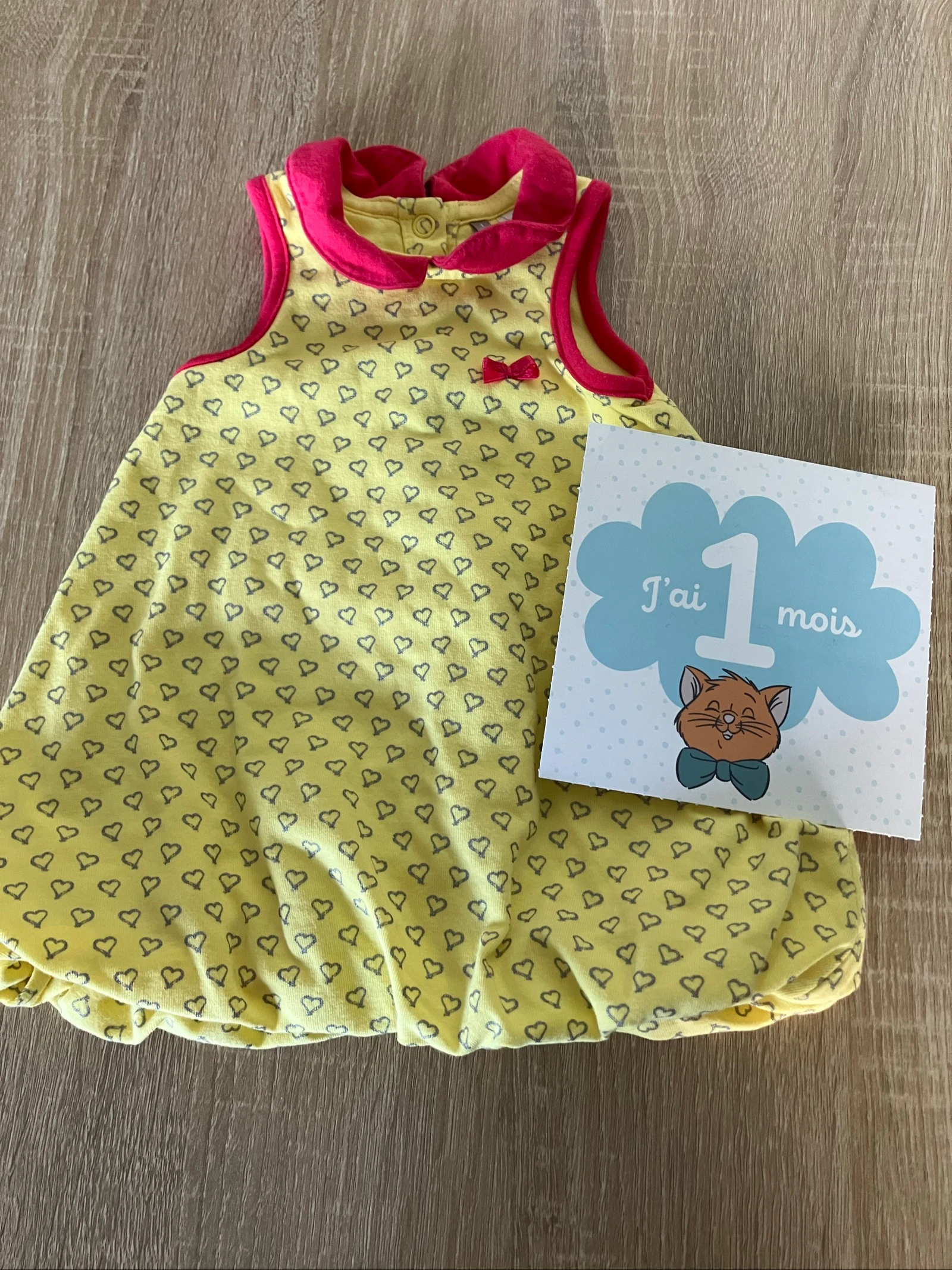 Jolie robe bébé 